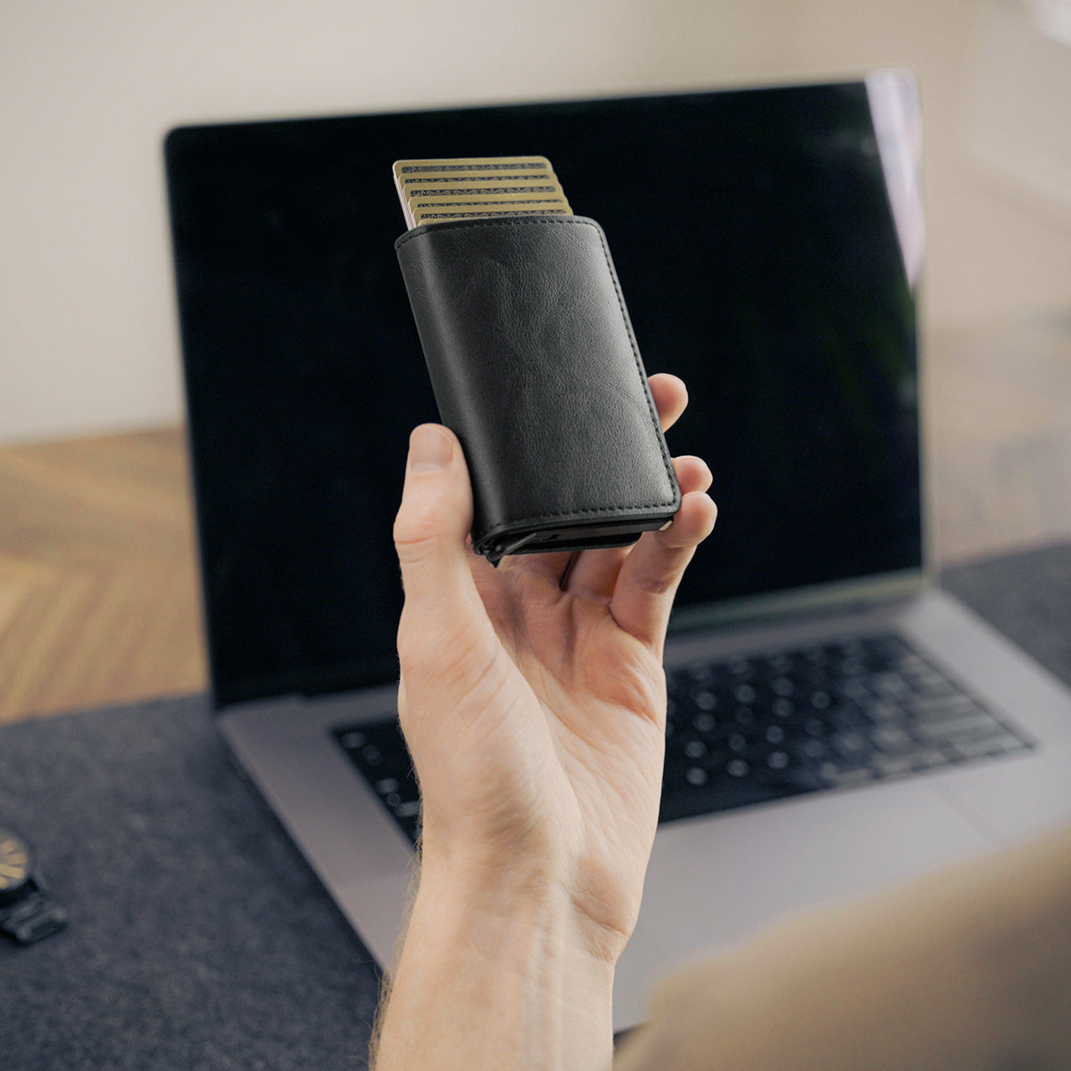 PrimusPorte | RFID Anti-skim Slim Wallet