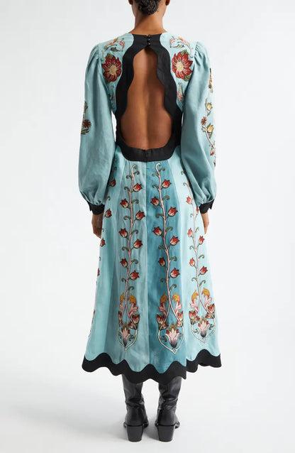 Lucia | Zachte Elegantie in Bloeiend Blauw