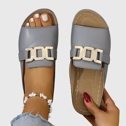 Kathryn Slide Sandal – Een subtiel statement voor verzorgde zomerdagen