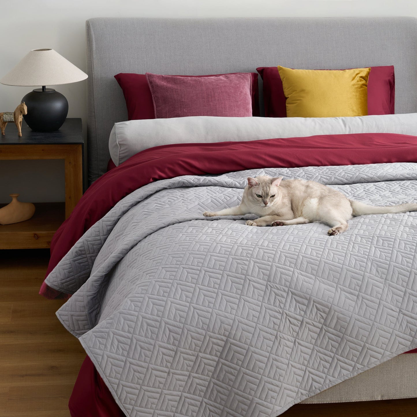 FURRFREE Dekbedset met ruitmozaïekpatroon – Huisdierhaar-afstotend voor gezinnen met honden of katten