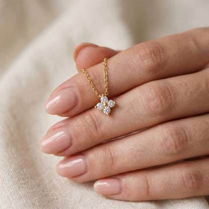 Kristallen bloemenketting