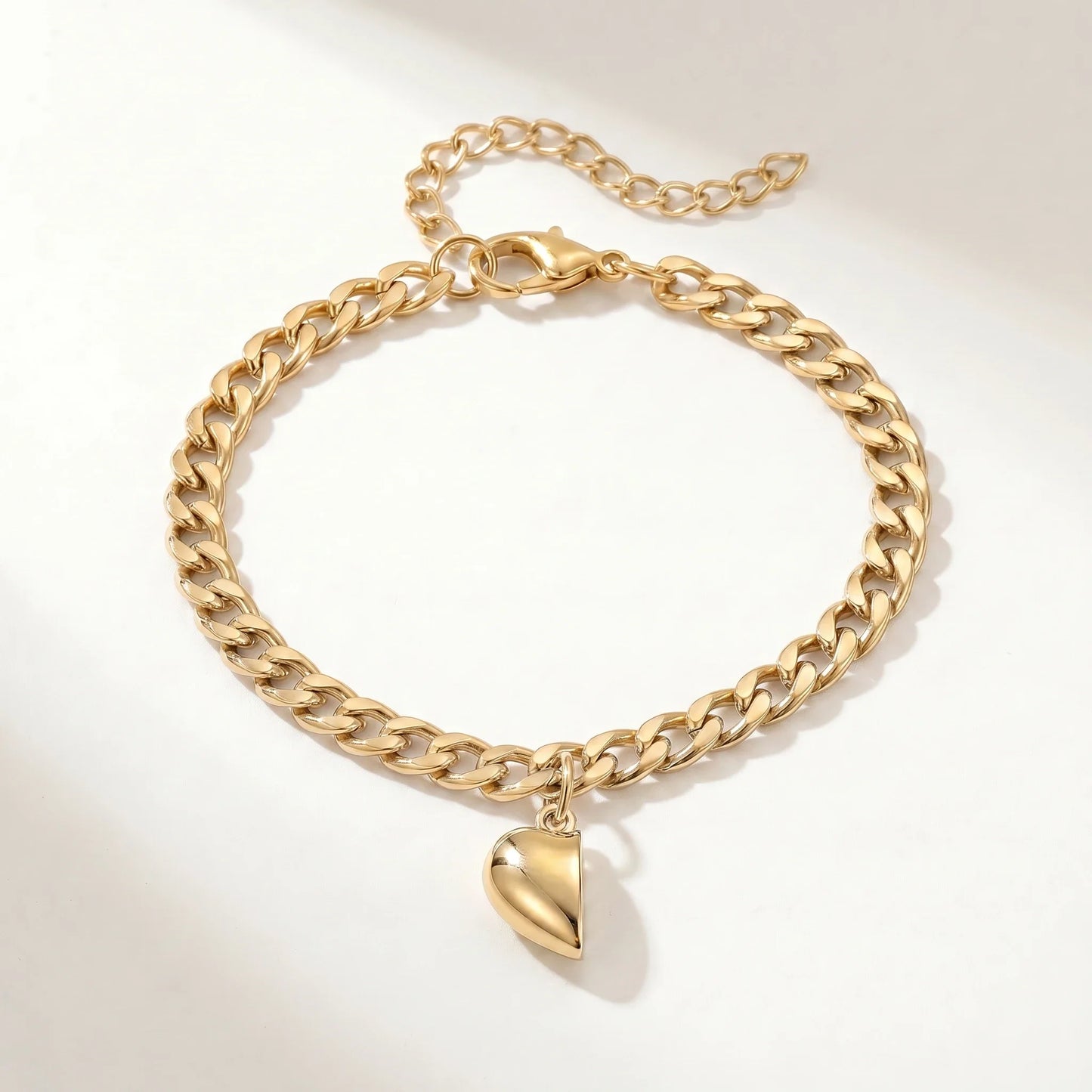 Set bijpassende armbanden met magnetisch hart