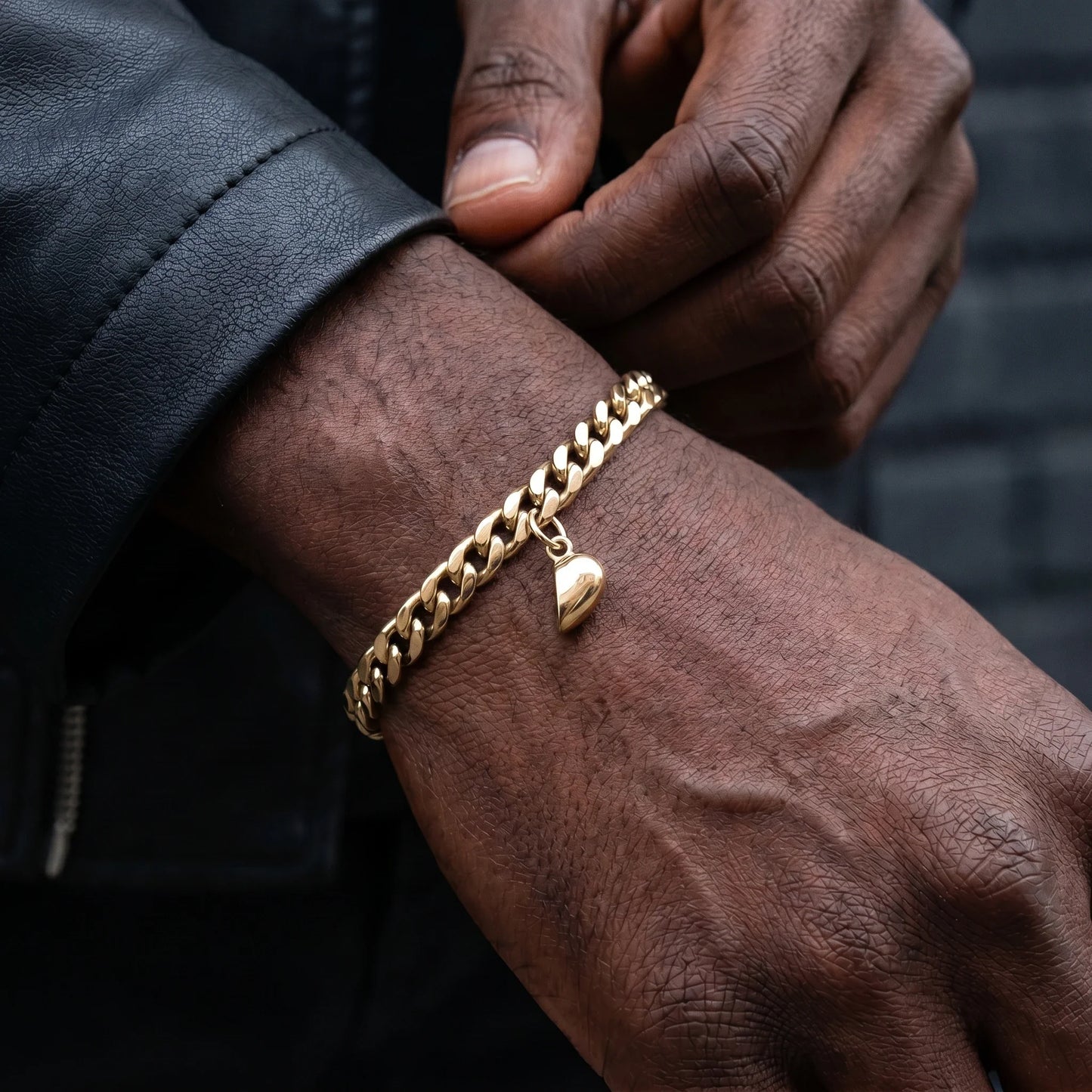 Set bijpassende armbanden met magnetisch hart