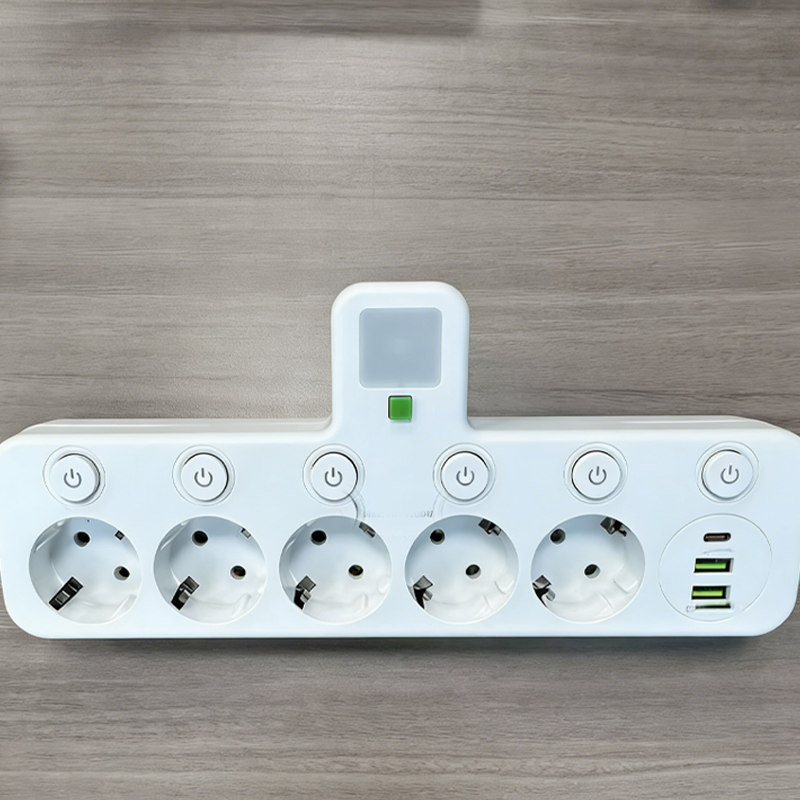 PowerHub | Wandstekker met 4 stopcontacten